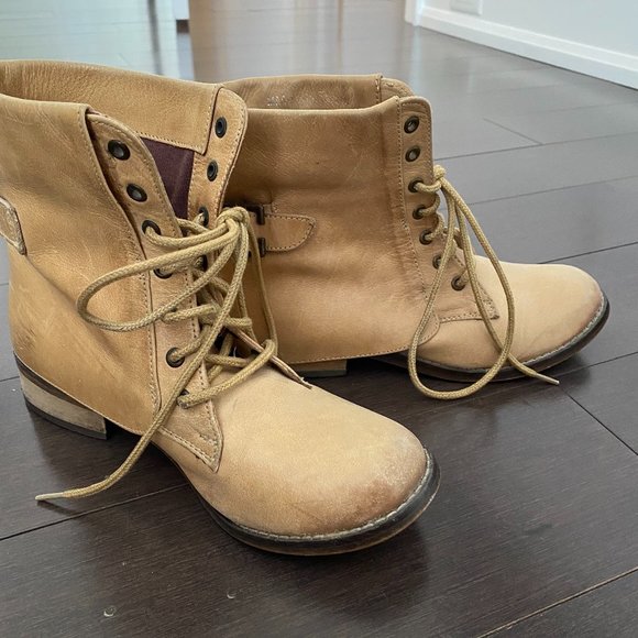 Combat boots - Picture 2 of 2